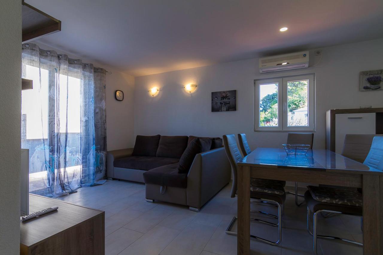 Apartment Tariba Supetarska Draga Exterior foto